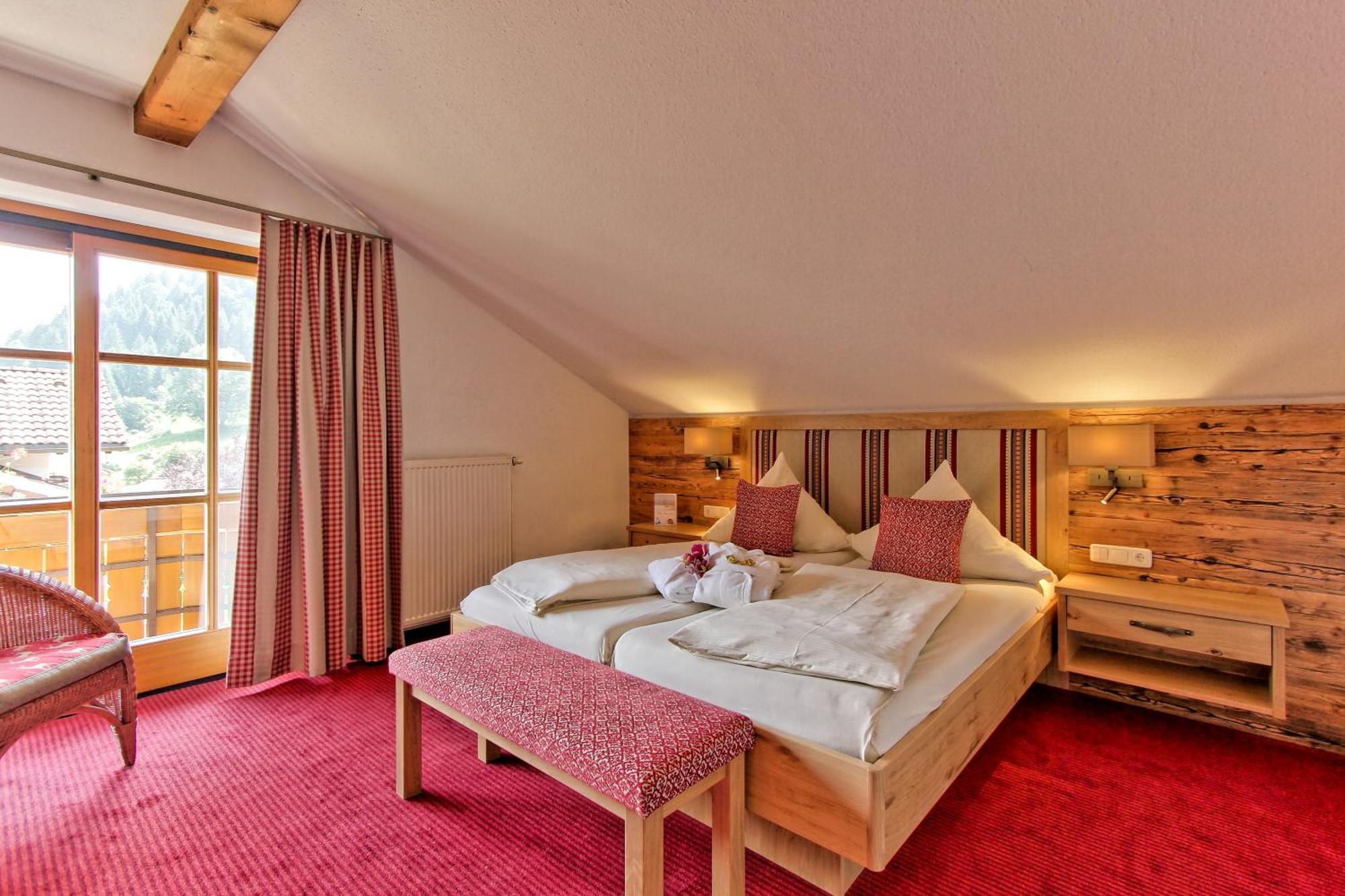 באד הינדלאנג Landhotel Berghof מראה חיצוני תמונה