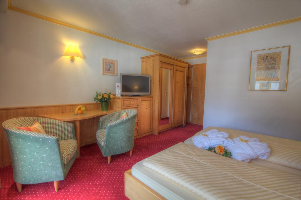באד הינדלאנג Landhotel Berghof חדר תמונה
